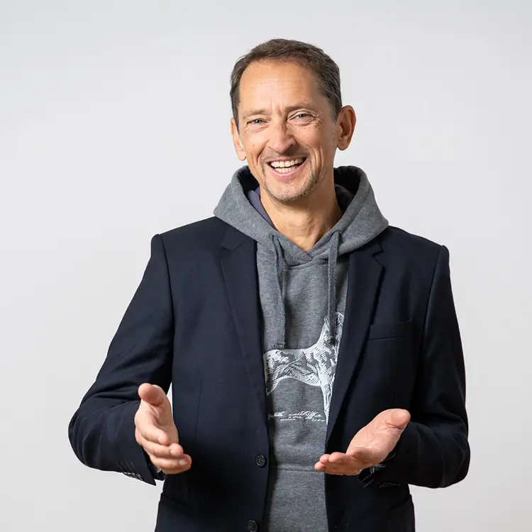 Dr. Joachim Cavallucci arbeitet praxisnah und klar als Business-Trainer und Business-Coach