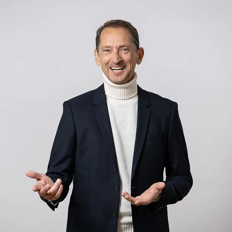 Dr. Joachim Cavallucci verfügt über langjährige Unternehmer- und Führungserfahrung